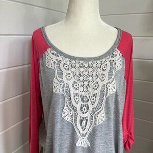 Maurice’s Ladies Plus-size 2X Top with embroidery & button down back, see note